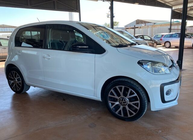 VOLKSWAGEN UP 1.0 METANO DOLCEVITA pieno