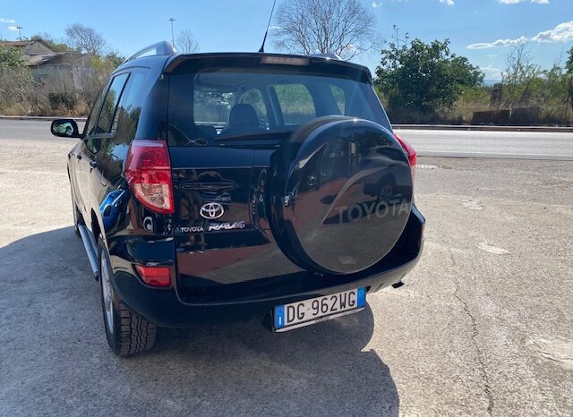 TOYOTA RAV4 2.2 D4D 136CV pieno