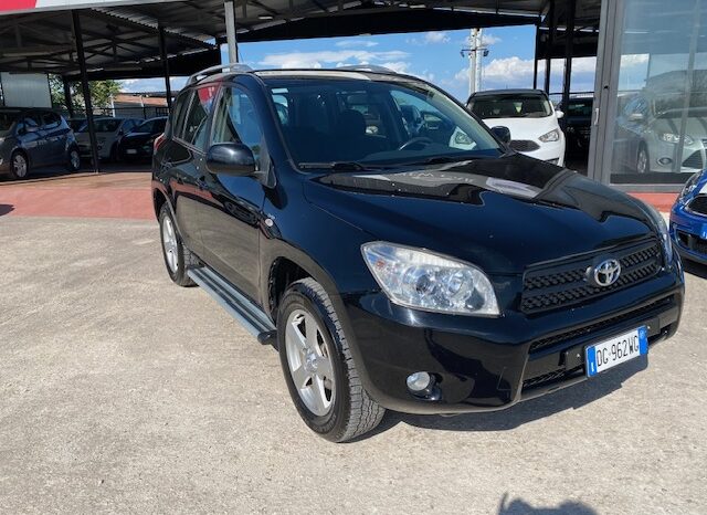 TOYOTA RAV4 2.2 D4D 136CV pieno