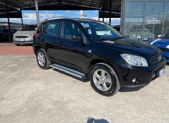 TOYOTA RAV4 2.2 D4D 136CV pieno