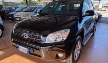 TOYOTA RAV4 2.2 D4D 136CV pieno