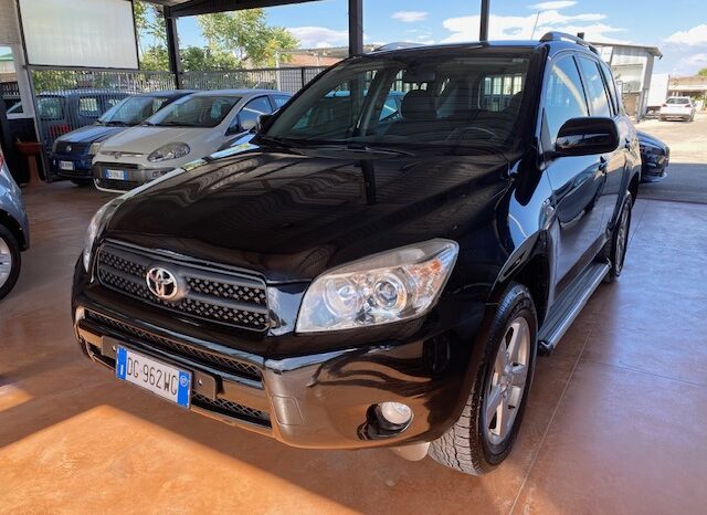 TOYOTA RAV4 2.2 D4D 136CV pieno