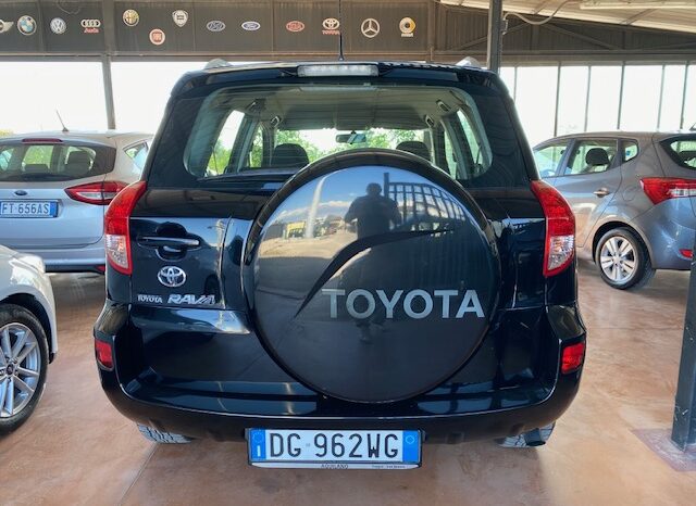 TOYOTA RAV4 2.2 D4D 136CV pieno