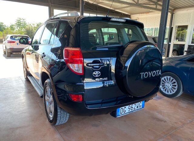 TOYOTA RAV4 2.2 D4D 136CV pieno