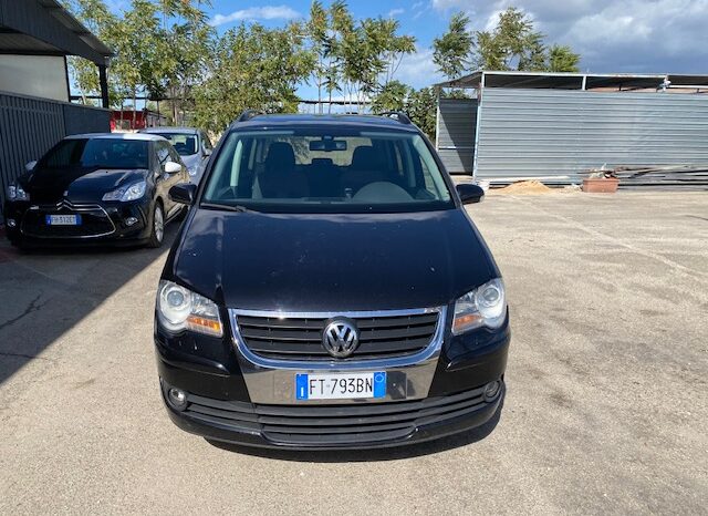 VOLKSWAGEN TOURAN 2.0 TDI DSG 140 CV UNITED pieno