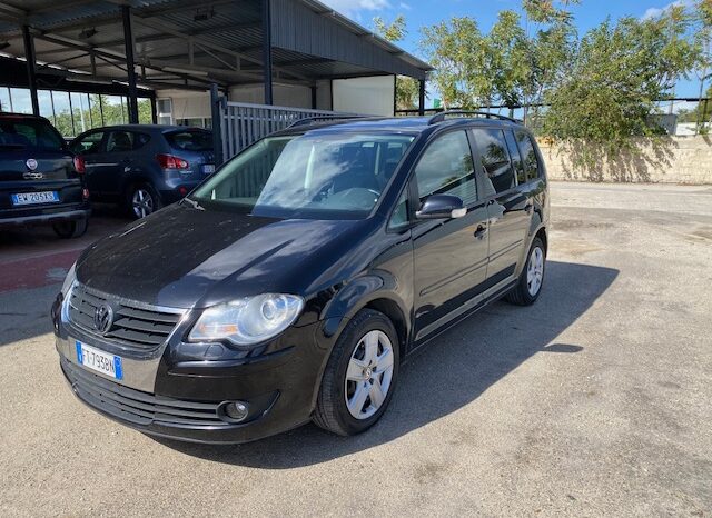 VOLKSWAGEN TOURAN 2.0 TDI DSG 140 CV UNITED pieno