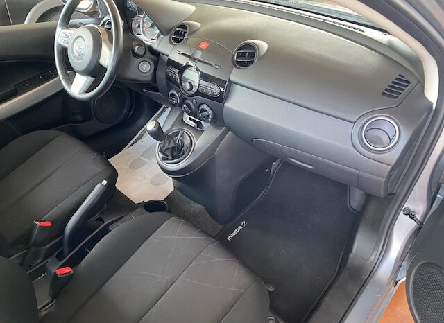 Mazda 2 1.3 BENZ. 5- PORTE  75CV pieno