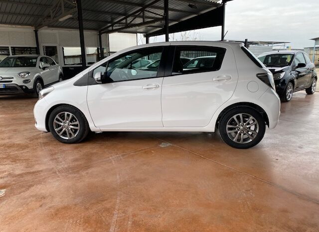 TOYOTA YARIS 1.4 D 5 PORTE pieno