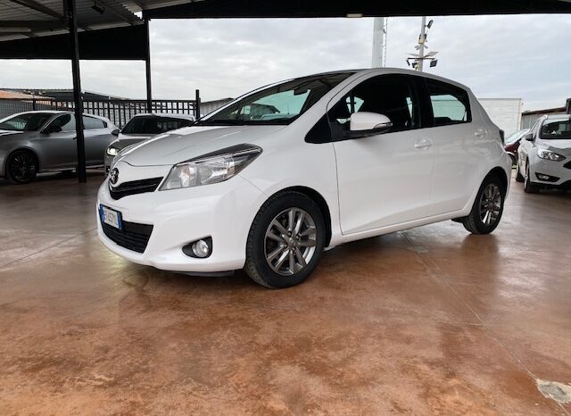 TOYOTA YARIS 1.4 D 5 PORTE pieno