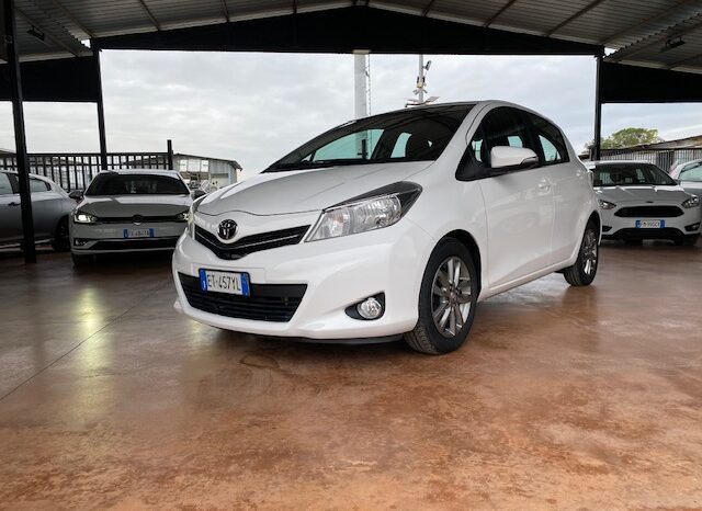 TOYOTA YARIS 1.4 D 5 PORTE pieno