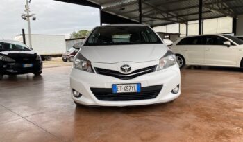 TOYOTA YARIS 1.4 D 5 PORTE pieno