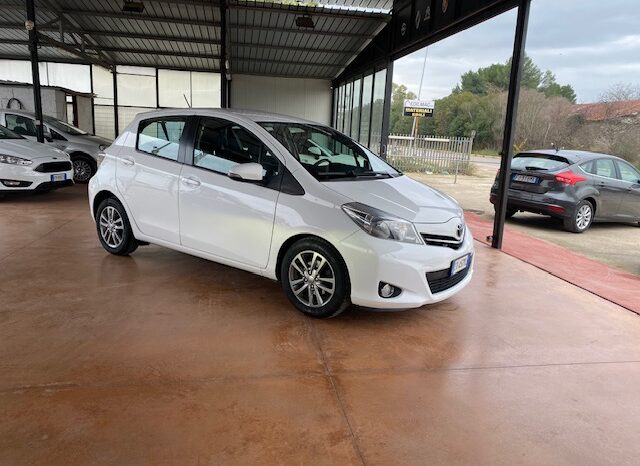 TOYOTA YARIS 1.4 D 5 PORTE pieno